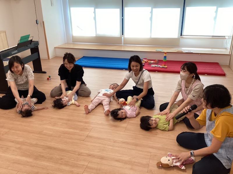 子育て支援イベント「親子であそぼう」を開催しました。